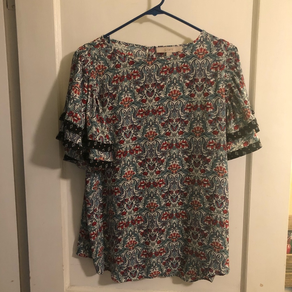 Loft size large short sleeve top